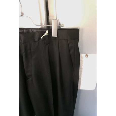 FUJI / WOOL TWO TUCK SLACKS *BLACK