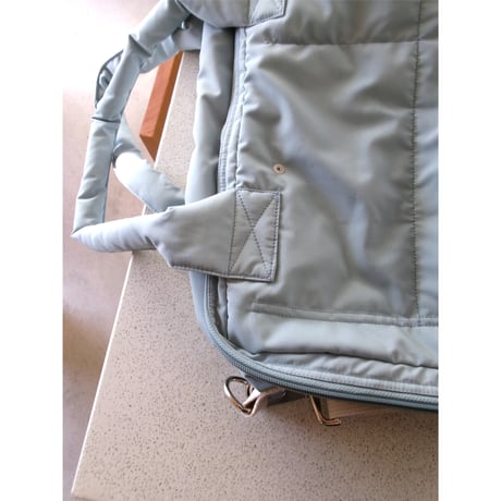 ABELIA EDWARDGOUCHA / STRIDE PADDED BAG S *MINT