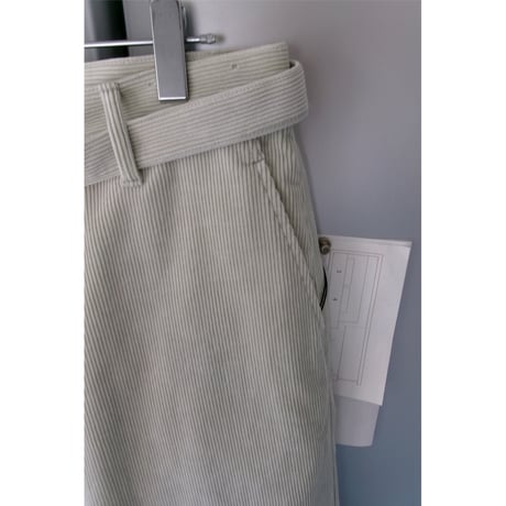 YOKO SAKAMOTO / BELTED TROUSERS(CORDUROY) *IVORY