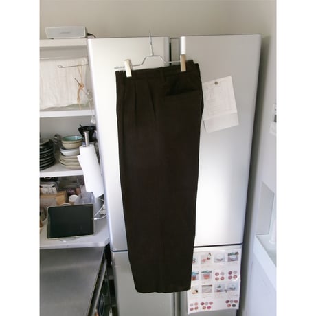 UNIVERSAL PRODUCTS / 2TUCK WIDE CORDUROY TROUSERS *BROWN