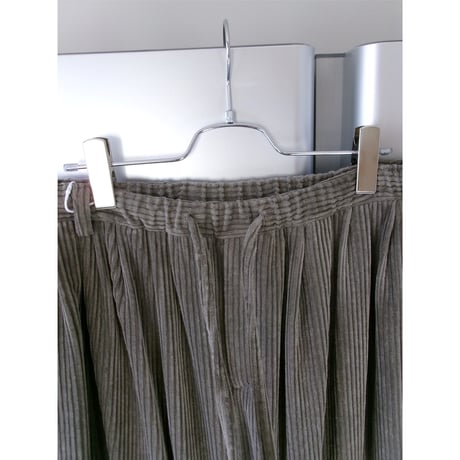 Blanc YM / Corduroy Relax Trousers *Beige