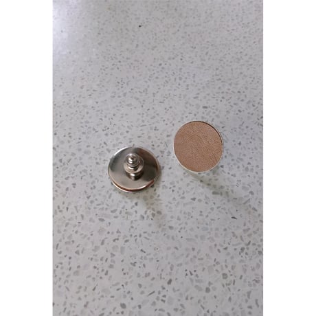 Rich I / Mark (Pin Badge) *Indigo & Camel