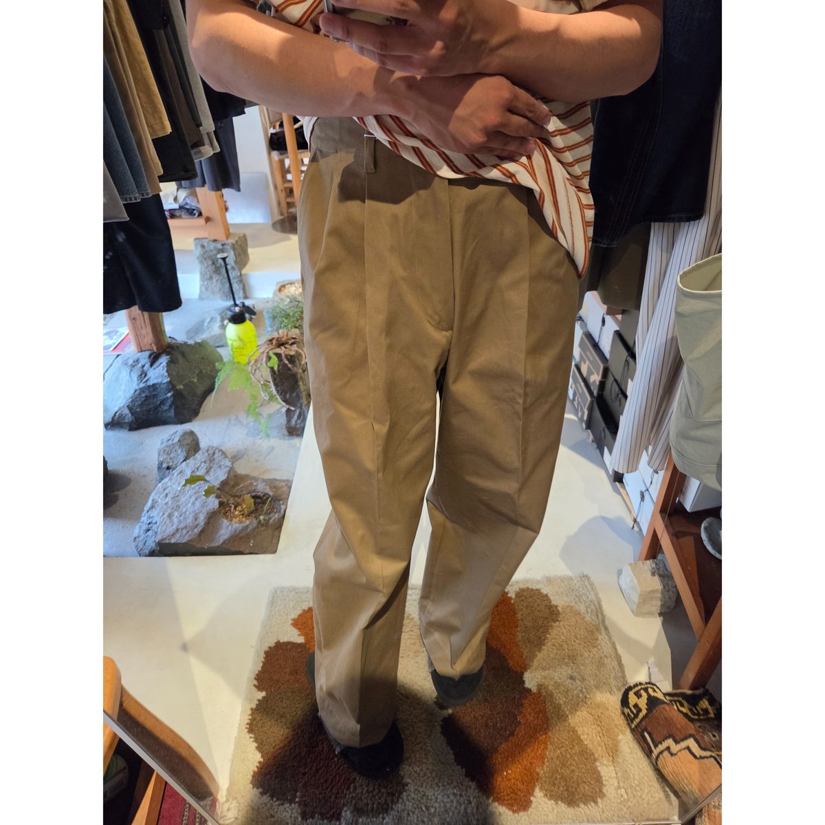 パンツ UNIVERSALPRODUCTS 2TUCK WIDE CHINO UNIVERSAL PRODUCTS / 2TUCK WIDE CHINO TROUSERS