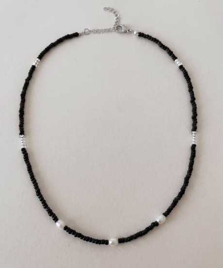 OIX Black Neckless