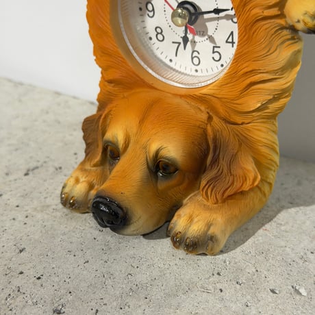 Dog Tail Pendulum Clock
