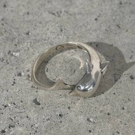 Big Spiral Dolphin Ring