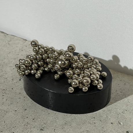 Metal Beads Magnet