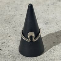 Modern Curve Ring