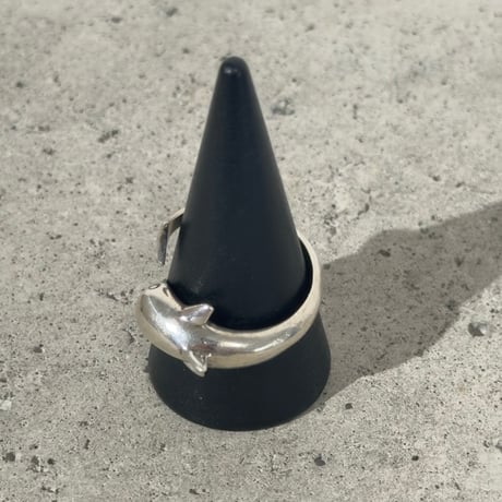 Big Spiral Dolphin Ring