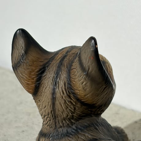 Yawning Cat Objet