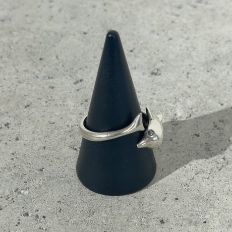 Big Spiral Dolphin Ring
