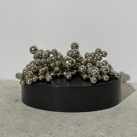 Metal Beads Magnet