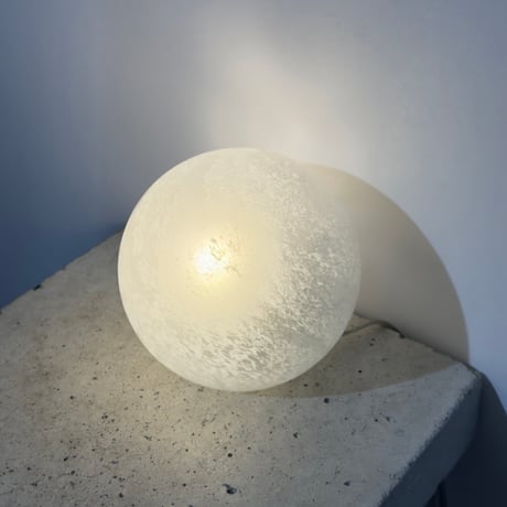 White Planet Lamp