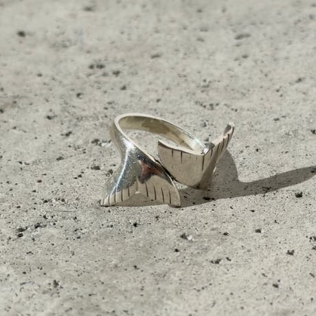 Whale Tail Ring