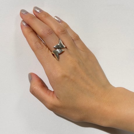 Whale Tail Ring