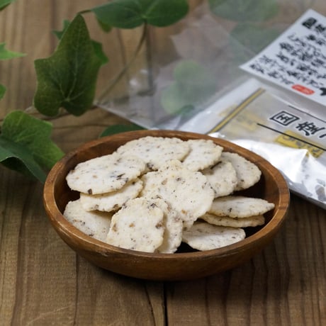 【江戸屋】ごぼうせんべい16袋×10袋（10-17106）国内産ごぼう使用 サクサク薄焼きの香ばしい和風スナック