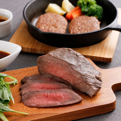 北海道 ローストビーフ 150g 十勝清水牛 ハンバーグ 4個 詰め合わせ （450206） 江戸屋 タレ付 北海道産牛 牛肉 もも肉 真空調理 ギフト お歳暮