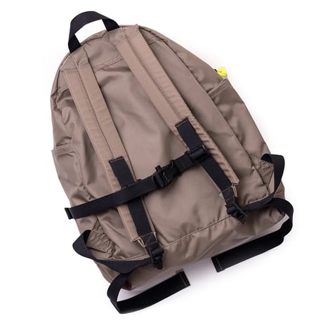 BLUE LUG｜ブルーラグ the day pack MINI (dark beige)