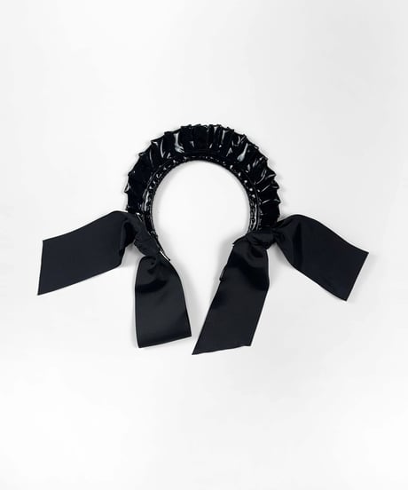 《エナメルメイドリボンカチューシャ》BLACK