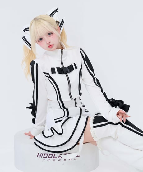 《クソデカアンドロイドリボンクリップ》WHT