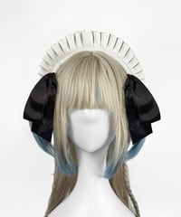 《エナメルメイドリボンカチューシャ》IVORY