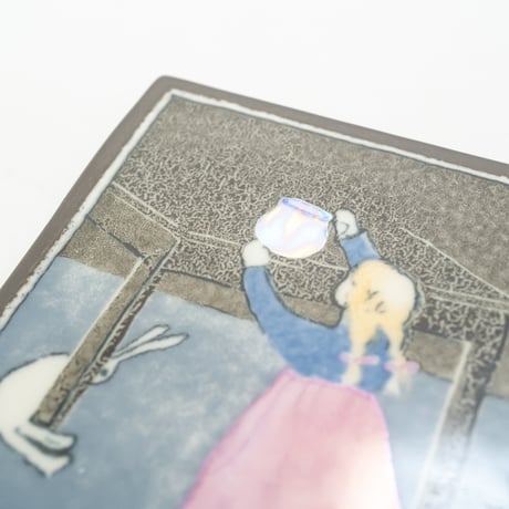Arabia｜Helja｜wall plate｜small girl and a rabbit