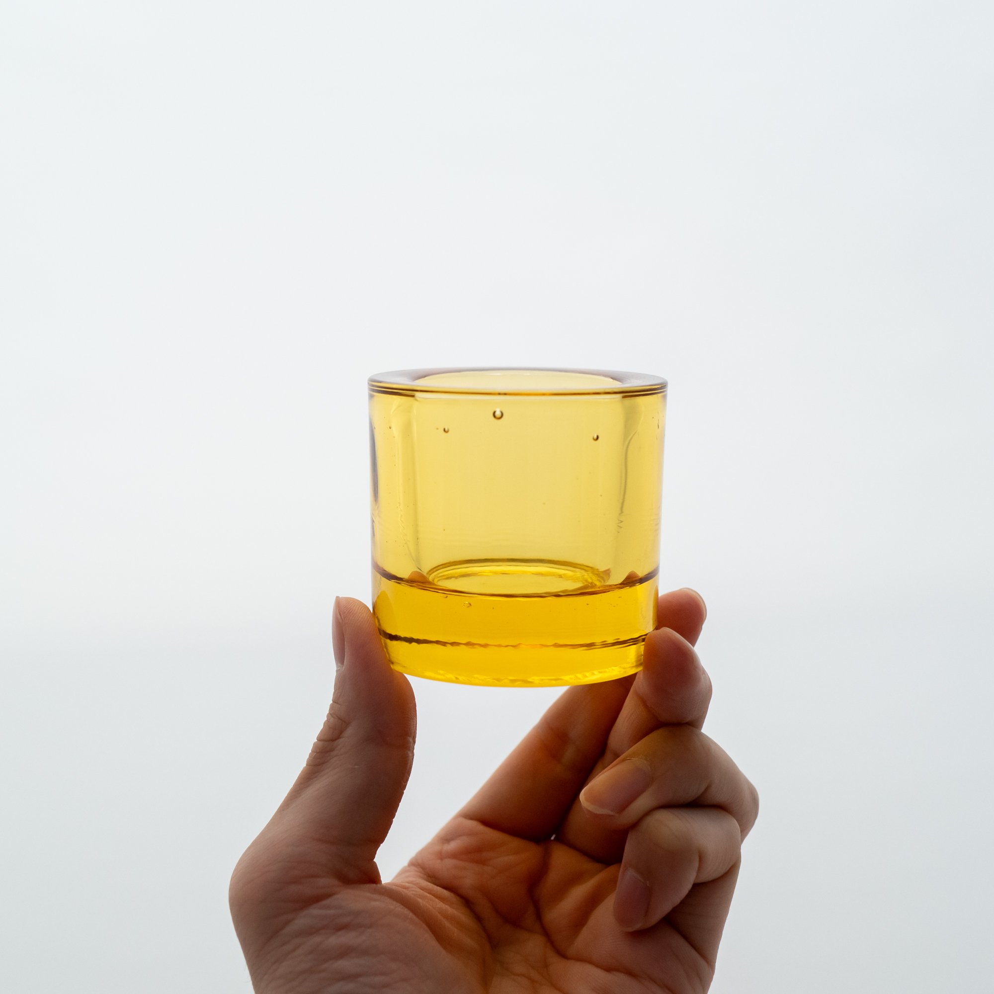  kivi 中間色　イエロー　marimekko イッタラ Iittala｜Kivi｜candle holder｜yellow | lumikka shop