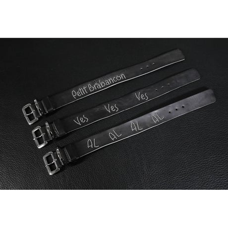 30mm Original Studs Playful Font Leather Collar