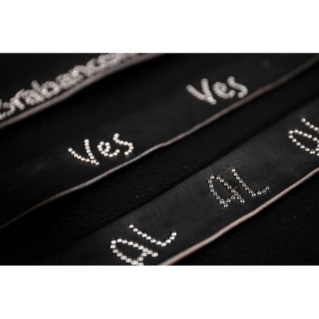 30mm Original Studs Playful Font Leather Collar