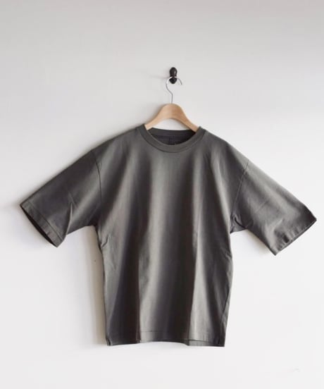 Nikki ESSENTIAL PICES/SPAIN PIMA TEE