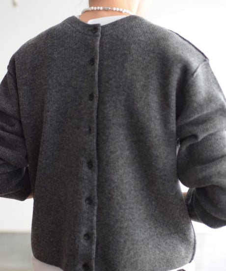 EMMACULATE/CREW NECK CARDIGAN