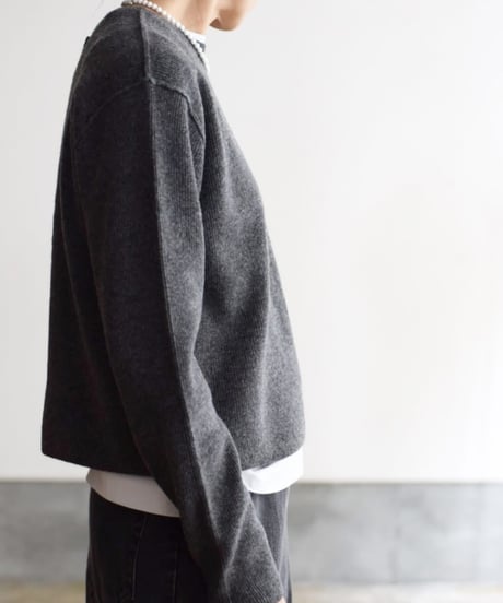 EMMACULATE/CREW NECK CARDIGAN