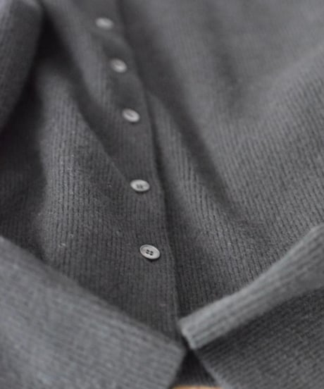 EMMACULATE/CREW NECK CARDIGAN