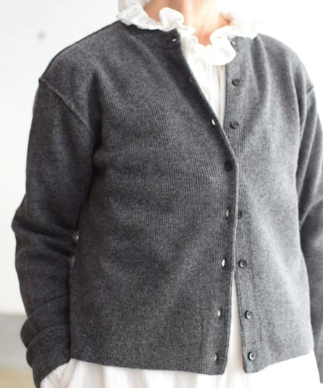 EMMACULATE/CREW NECK CARDIGAN