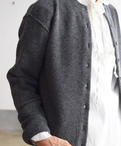 EMMACULATE/CREW NECK CARDIGAN