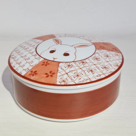 赤絵蓋物