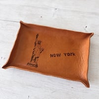 【本革レザートレイ】ニューヨーク・自由の女神｜メガネ置き・鍵置き・小物入れ｜15×10cm
