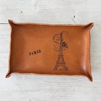 パリ・エッフェル塔の本革レザートレイ｜メガネ置き・鍵置き・小物入れ｜15×10cm