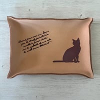 猫シルエットの本革レザートレイ｜鍵・メガネ置き 小物入れ 15×10cm