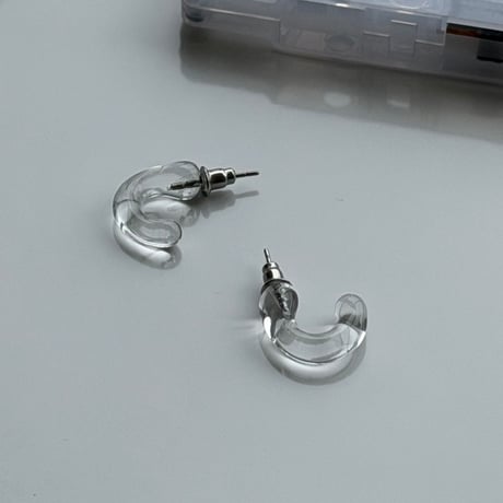 glass pierce_puchi