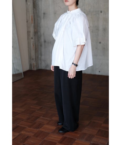 Pau thongvird / Smita(White)