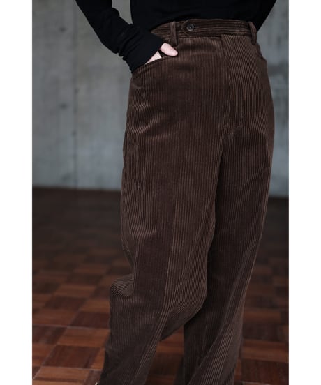 BISOWN / MIXED-WALE CORDUROY NOTUCK SLACKS(BROWN)