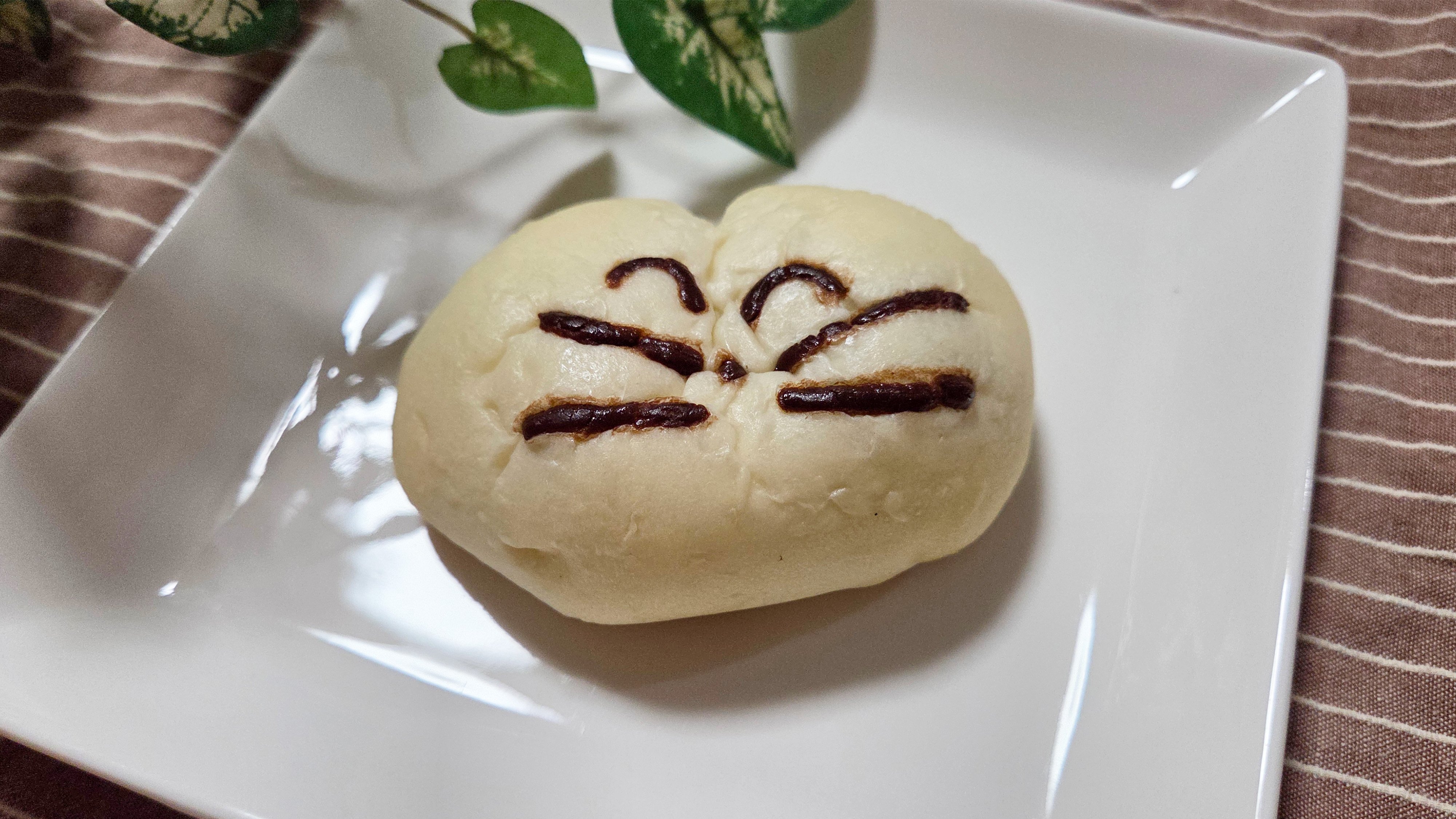 【ららお様】苺　ホワイトチョコレート　スープ　手作り　菓子パン　惣菜パン ららお様】苺 ホワイトチョコレート スープ 手作り 菓子パン 惣菜パン