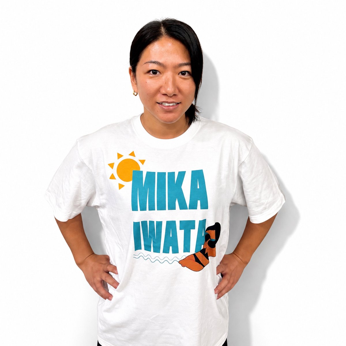 岩田美香 黒チャージ2026 Tシャツ】ホワイト | SHOP-SENJO