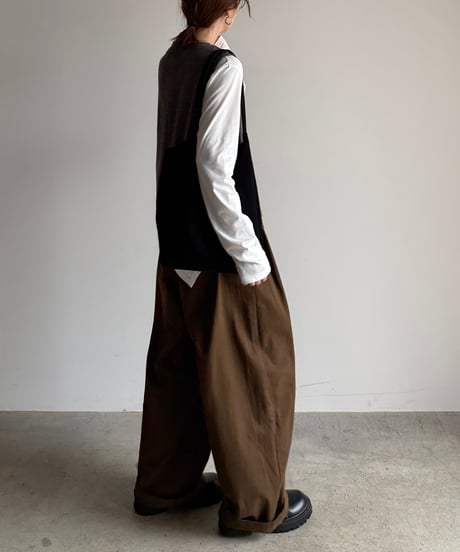 wide two tuck pants