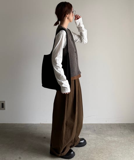 wide two tuck pants