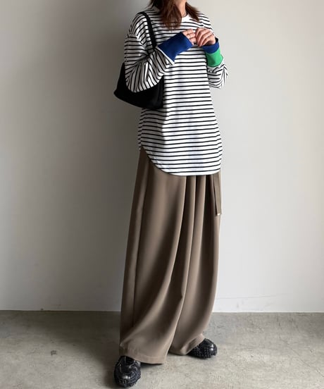 color cuff border t-shirt