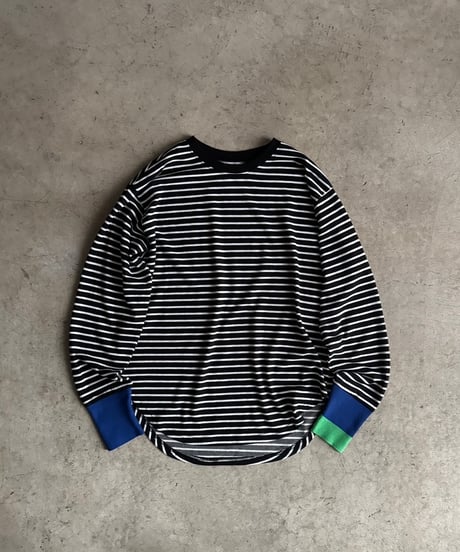 color cuff border t-shirt