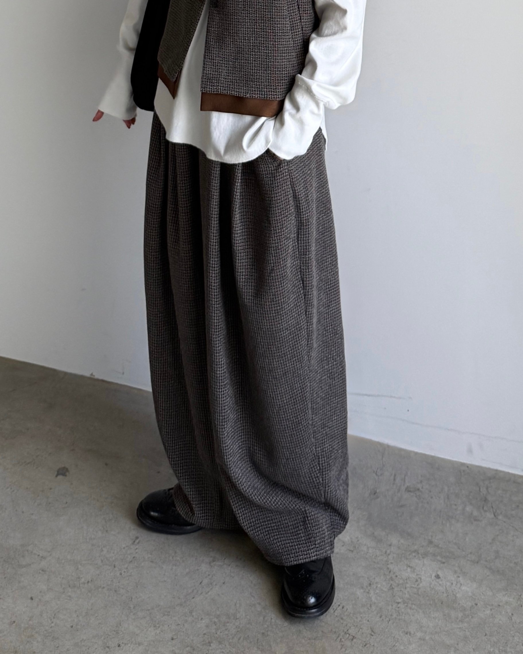 【新品】ARULLE cocoon jacket&pants setupブラック tweed cocoon pants (set up対応)【予約商品】 | ARULLE