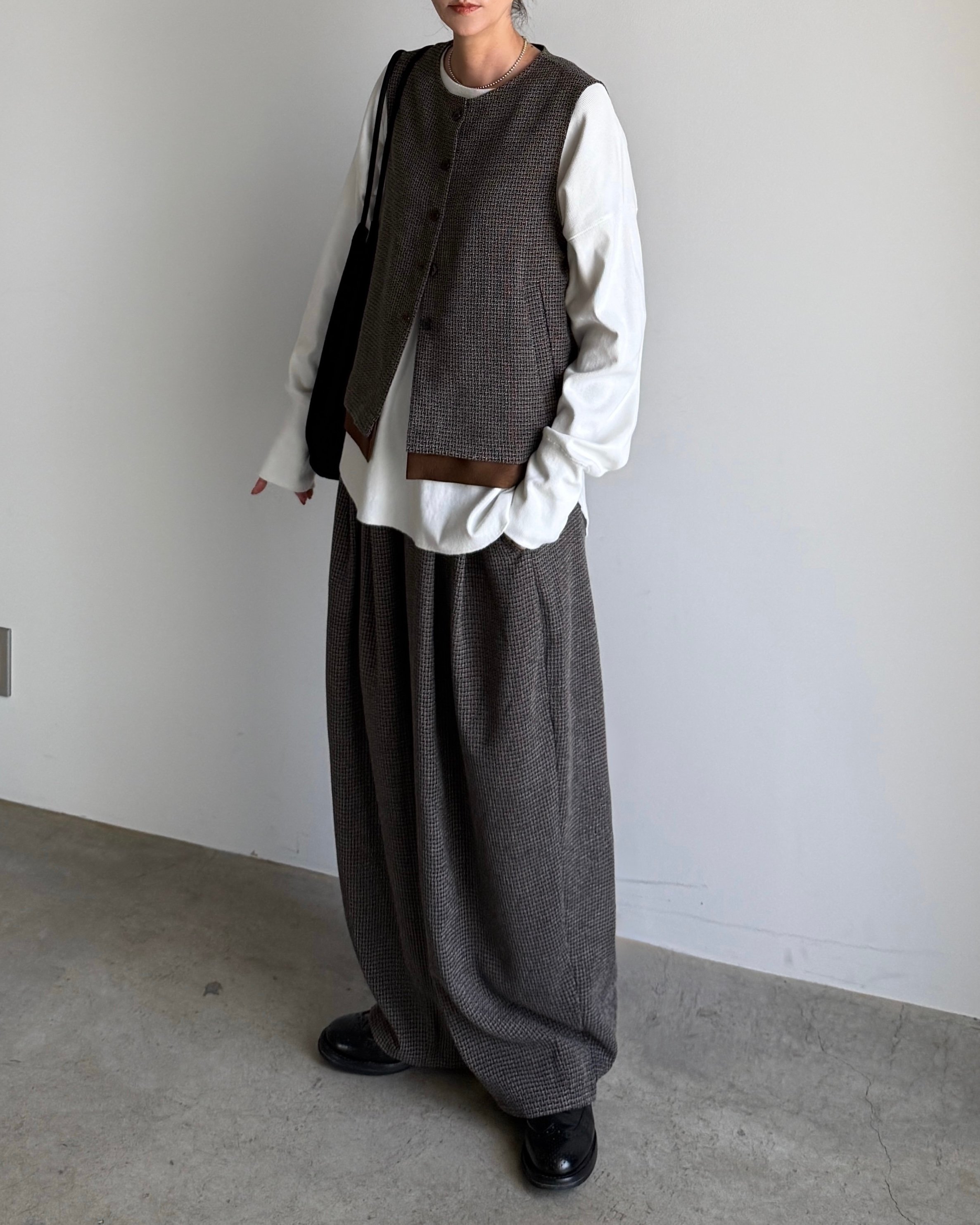 【新品】ARULLE cocoon jacket&pants setupブラック tweed cocoon pants (set up対応)【予約商品】 | ARULLE